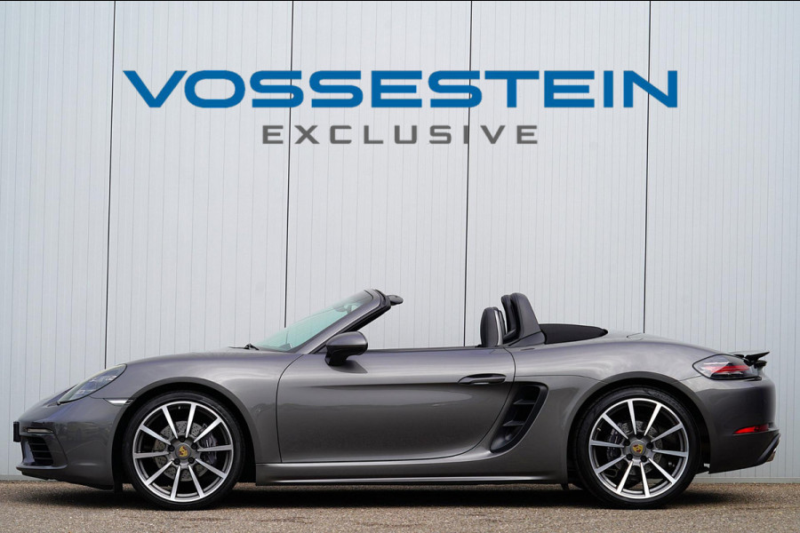 Porsche 718 Boxster 2.0 300pk / Sport Chrono / Sportuitlaat / Led / Stuurverwarming / NL-Auto!