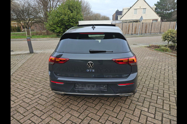 Volkswagen Golf 1.4 GTE 245PK PANO SFEER CARPLAY