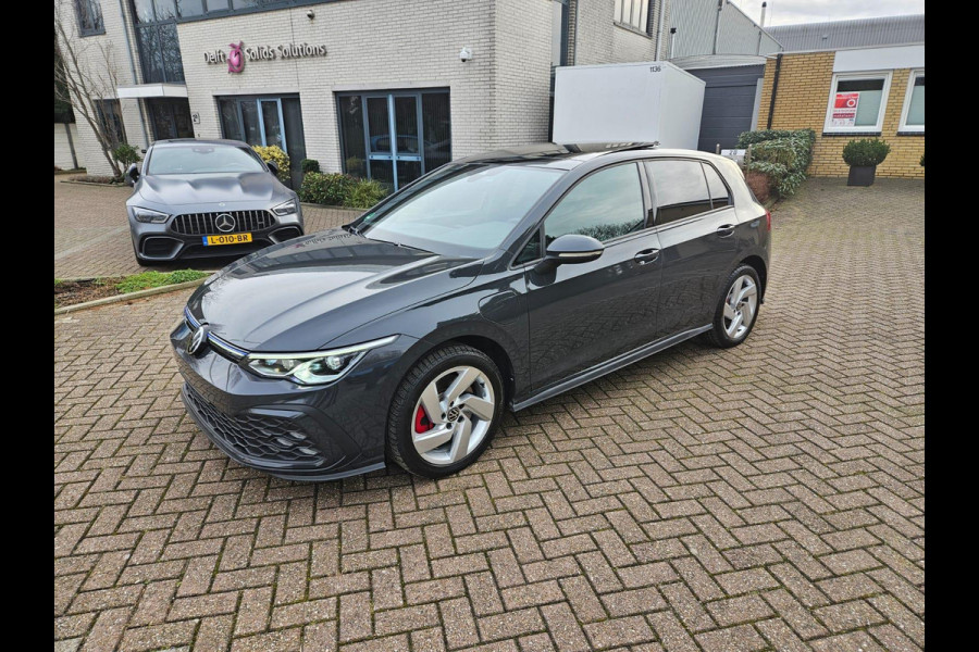 Volkswagen Golf 1.4 GTE 245PK PANO SFEER CARPLAY