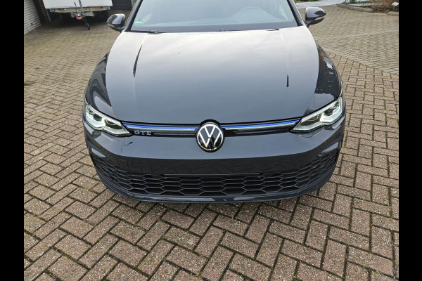 Volkswagen Golf 1.4 GTE 245PK PANO SFEER CARPLAY