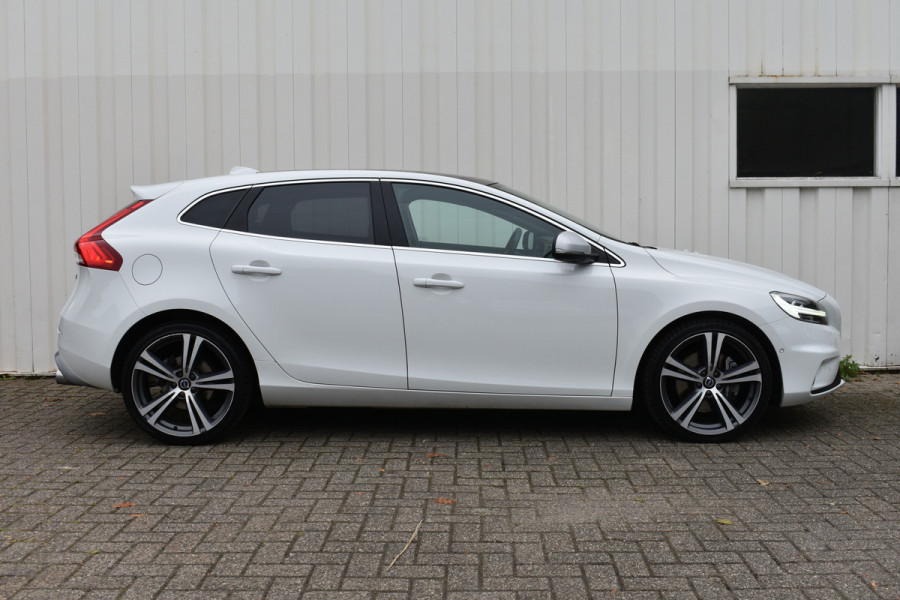 Volvo V40 T3 Polar+ Sport | Adapt. Cruise | BLIS | Standkachel | Verw. Voorstoelen |