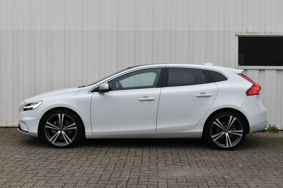 Volvo V40 T3 Polar+ Sport | Adapt. Cruise | BLIS | Standkachel | Verw. Voorstoelen |