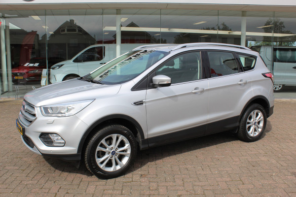 Ford Kuga 1.5 EcoBoost Titanium , 150pk , 2000kg Trekgewicht Climate control , Navigatie , Stoelverwarming , Stuurverwarming Cruise control , Bluetooth , Trekhaak , LED dagrijverlichting