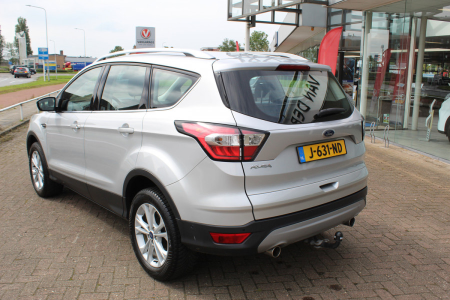 Ford Kuga 1.5 EcoBoost Titanium , 150pk , 2000kg Trekgewicht Climate control , Navigatie , Stoelverwarming , Stuurverwarming Cruise control , Bluetooth , Trekhaak , LED dagrijverlichting