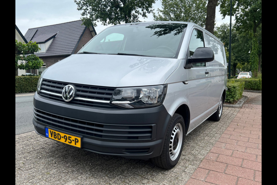 Volkswagen Transporter 2.0 TDI L1H1 Highline NL-AUTO-NAP.