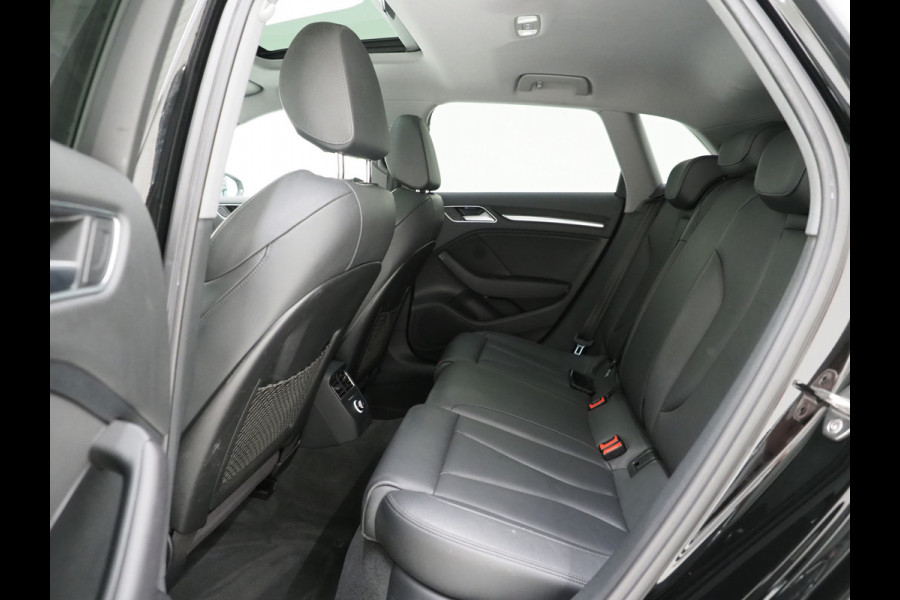 Audi A3 Sportback 40 e-tron Sport | Panoramadak | Virtual | Leder | Camera | Keyless | Sportstoelen