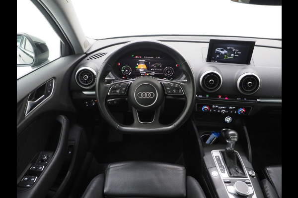 Audi A3 Sportback 40 e-tron Sport | Panoramadak | Virtual | Leder | Camera | Keyless | Sportstoelen