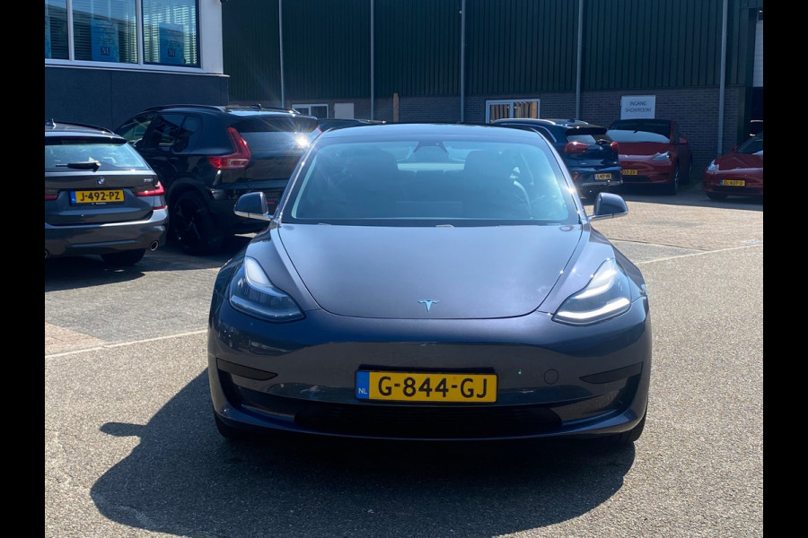 Tesla Model 3 Standard RWD Plus 60 kWh VAN VOOR UW ZOMERVOORDEEL | 1000 KG TREKGEWICHT