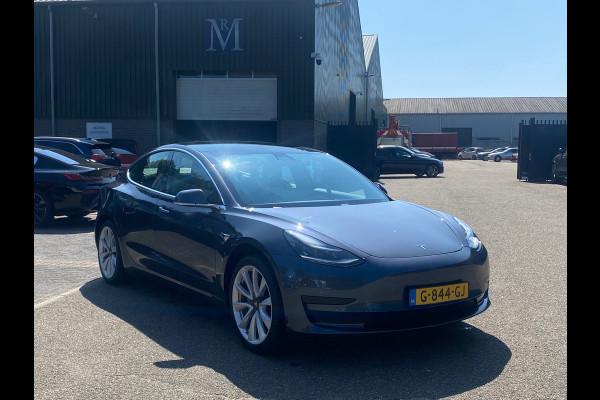 Tesla Model 3 Standard RWD Plus 60 kWh VAN VOOR UW ZOMERVOORDEEL | 1000 KG TREKGEWICHT