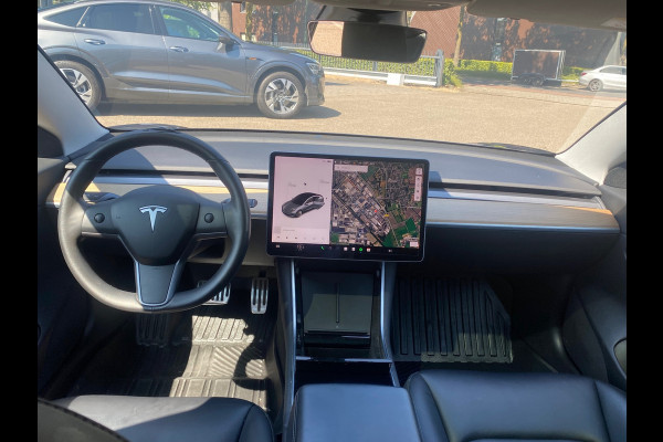 Tesla Model 3 Standard RWD Plus 60 kWh VAN VOOR UW ZOMERVOORDEEL | 1000 KG TREKGEWICHT