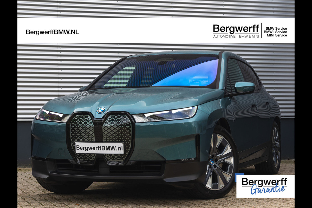 BMW iX xDrive40 Essence - Stoelventilatie - Harman Kardon - Driving Ass Prof