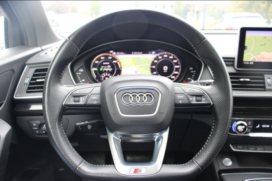 Audi Q5 55 TFSI e Quattro Competition 367 PK 3x S-Line Pano Camera Keyless Virtual 19''