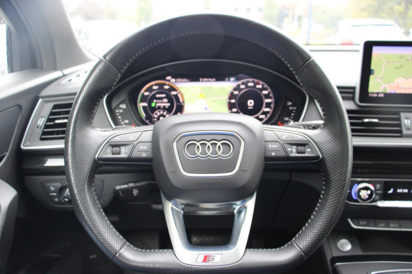 Audi Q5 55 TFSI e Quattro Competition 367 PK 3x S-Line Pano Camera Keyless Virtual 19''