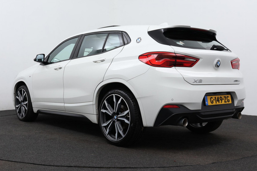 BMW X2 SDrive20i High Executive M-Sport AANBIEDING! (NL-auto, Dealer OndH, Panorama, Camera, Navi Pro, Kuipstoelen, Head-up, PDC)