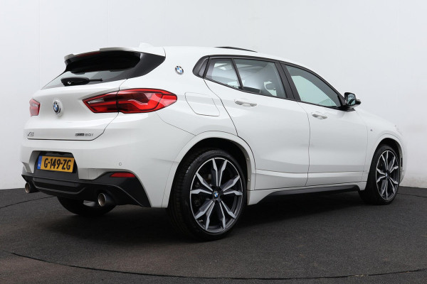 BMW X2 SDrive20i High Executive M-Sport AANBIEDING! (NL-auto, Dealer OndH, Panorama, Camera, Navi Pro, Kuipstoelen, Head-up, PDC)