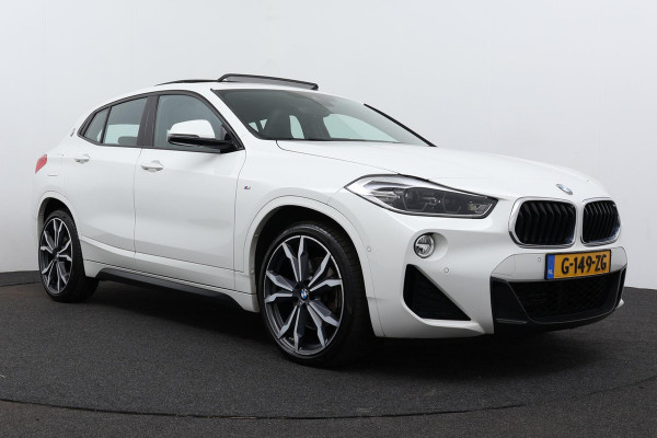 BMW X2 SDrive20i High Executive M-Sport AANBIEDING! (NL-auto, Dealer OndH, Panorama, Camera, Navi Pro, Kuipstoelen, Head-up, PDC)