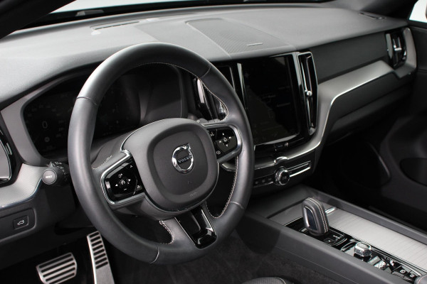 Volvo XC60 2.0 B4 R-Design | Navigatie | Harman Kardon | Camera 360 | Electrisch bedienbare achterklep | Electrische stoelverstelling met memory | Climate Control |