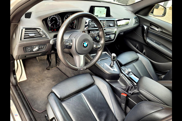 BMW 1-serie 118i M-sport, LED, Leder (Dealer-onderhouden, NL-auto met NAP)