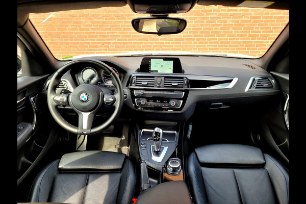 BMW 1-serie 118i M-sport, LED, Leder (Dealer-onderhouden, NL-auto met NAP)