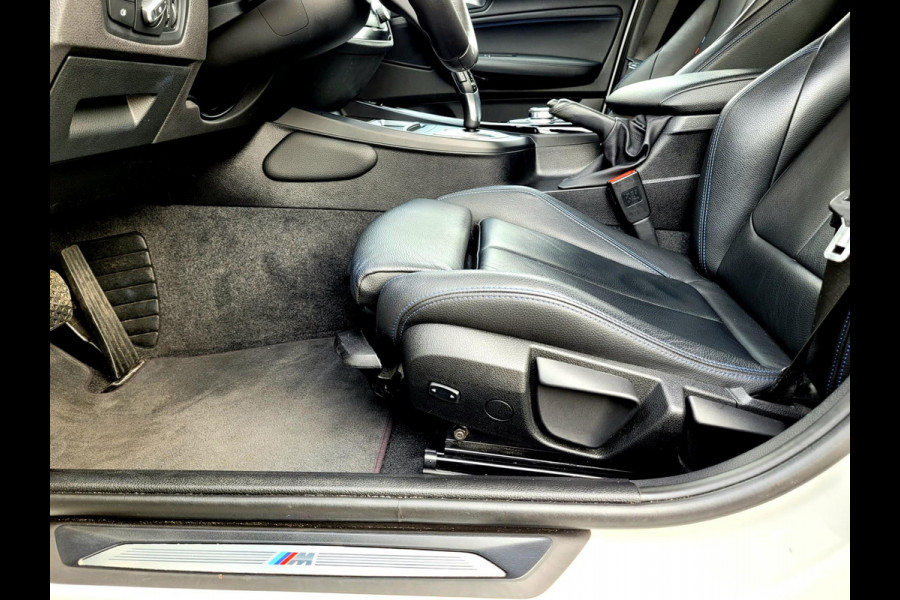 BMW 1-serie 118i M-sport, LED, Leder (Dealer-onderhouden, NL-auto met NAP)