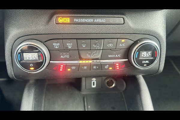 Ford FOCUS Wagon 1.0 EcoBoost Active Business 125pk | Adaptive cruise control | Trekhaak | Winter pack | Bang&Olufsen | Full LED koplampen | Camera | Contrasterend dak