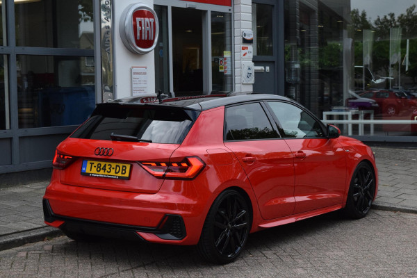 Audi A1 Sportback 25 TFSI S Line edition one