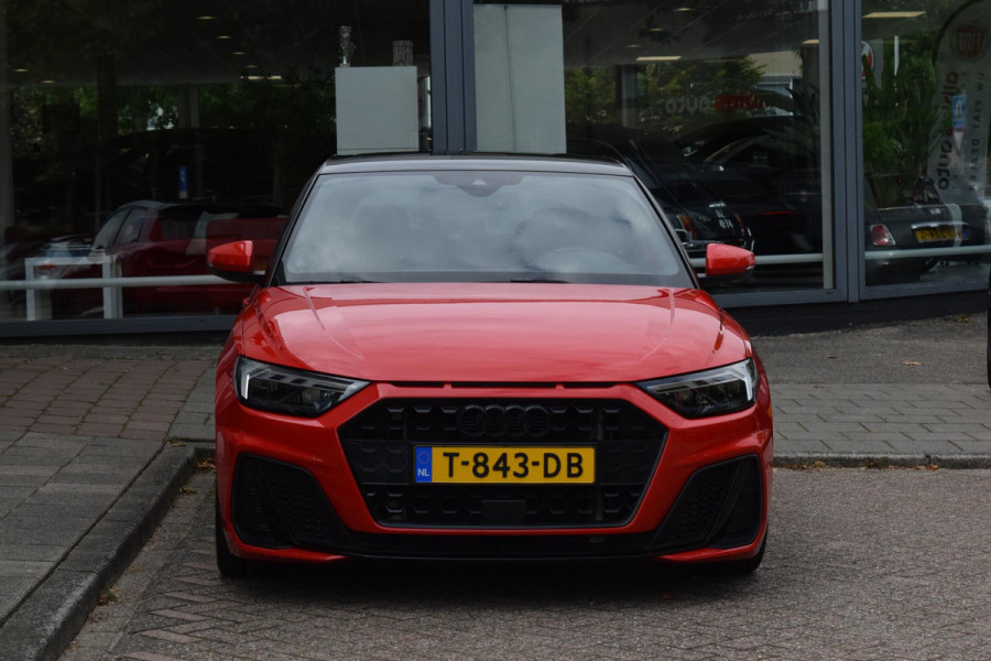 Audi A1 Sportback 25 TFSI S Line edition one