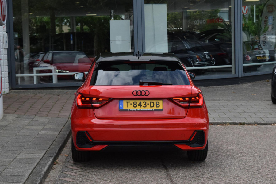 Audi A1 Sportback 25 TFSI S Line edition one