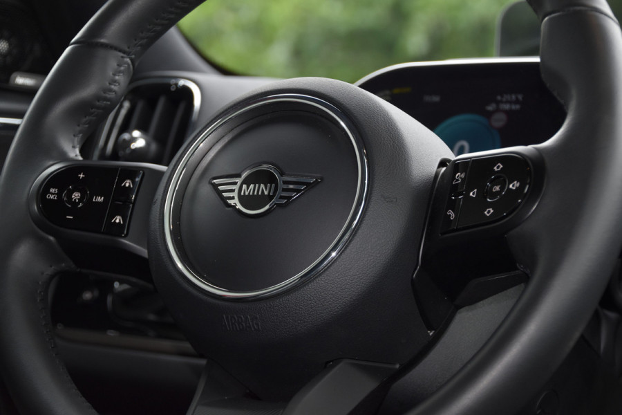 MINI Countryman Cooper SE ALL4 | BTW-AUTO | ADAPTIVE CRUISE | HEAD UP | HARMAN/KARDON | ELEKTRISCHE VOORSTOELEN + GEHEUGEN | ACHTERUITCAMERA | C DECEMBER 2022!