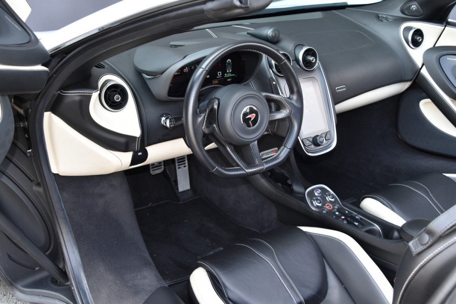 McLaren 570S Spider 570S ELEKTRISCHE STOELEN + GEHEUGEN | CARBON INTERIEUR | BOWERS & WILKENS | CRUISE CONTROL |