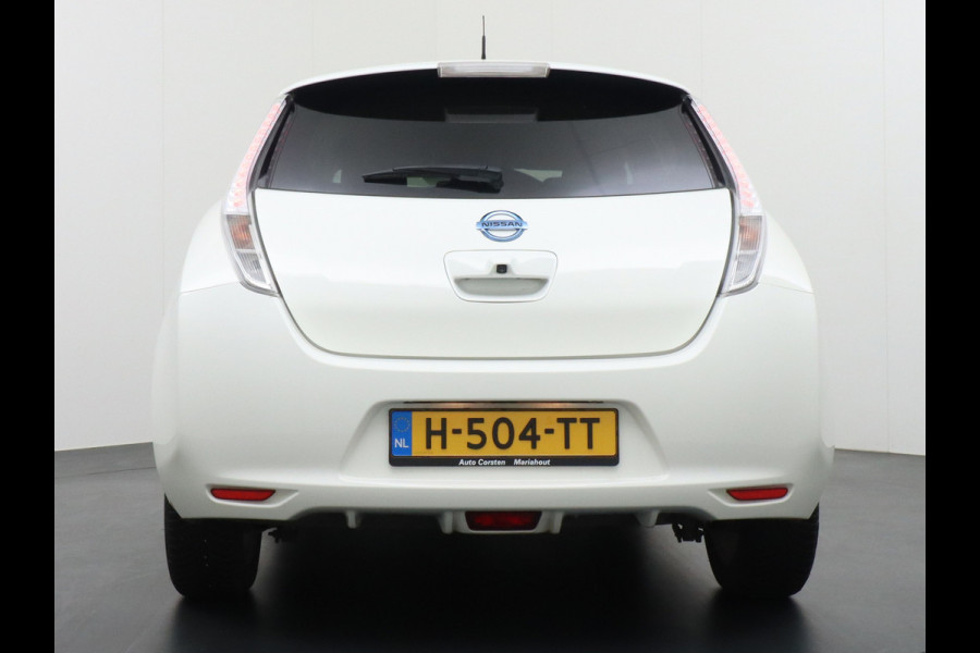 Nissan Leaf €5640,- na Subsidie 30kWh 110pk AUT. Navi Ecc Camera Bluetooth DAB LMV Stuurverwarming Keyless Regen-Licht Sensor Comfort-Pack E Elec.-ramen en spiegels Acenta