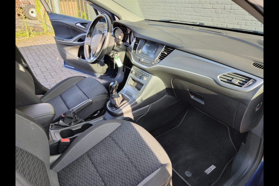 Opel Astra Sports Tourer 1.2 Ecc Lmv Navigatie Chroom Cruise Control Trekhaak Business Edition