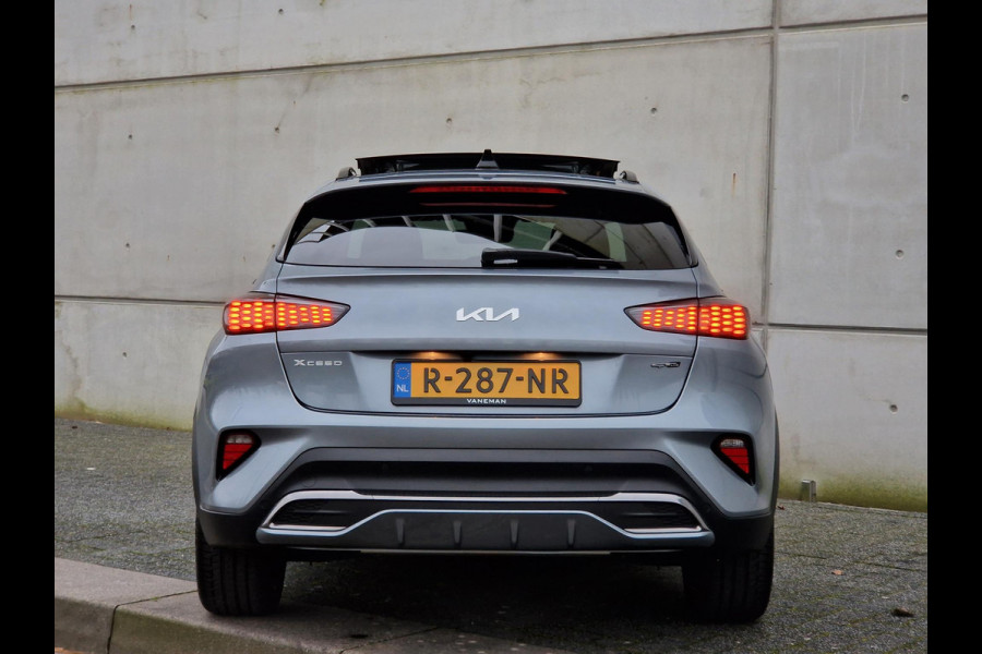 Kia Xceed 1.5 T-GDi GT-Line First Edition Automaat | Panoramadak | Stuur-/Stoelverwarming | Cruise | Navi | Apple Carplay/Android Auto | 18" Velgen | Key-Less | PDC | Cruise | LED |