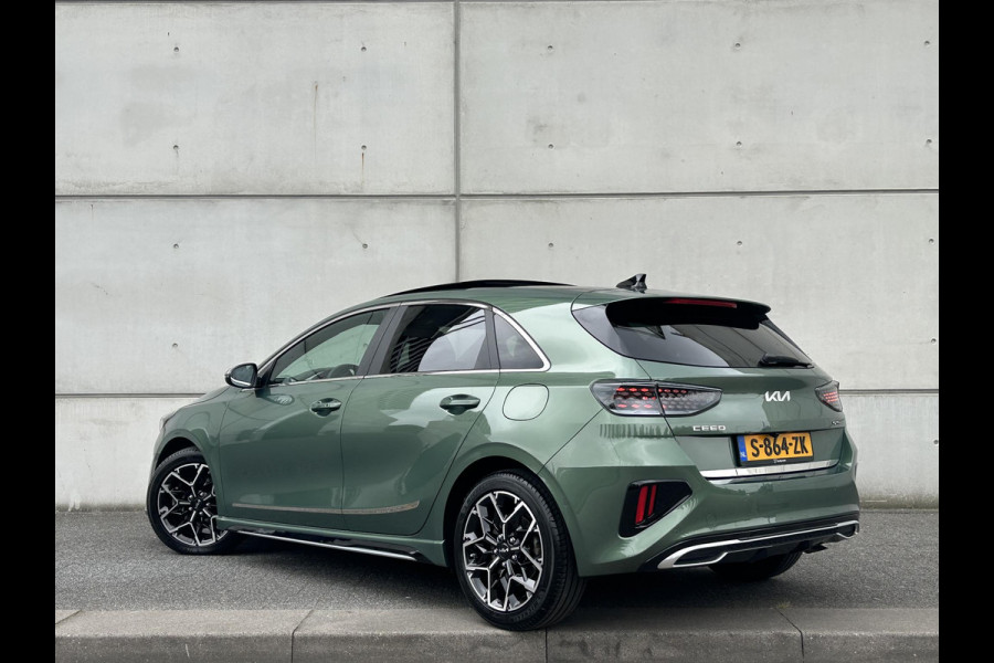 Kia Ceed 1.5 T-GDi GT-PlusLine | Panoramadak | Camera | Navi | Stuur-/Stoelverwarming | Leder/Alcantara | 17" Velgen | Clima | Apple CarPlay/Android Auto | Key-Less | PDC | Cruise | LED |