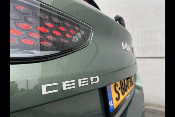 Kia Ceed 1.5 T-GDi GT-PlusLine | Panoramadak | Camera | Navi | Stuur-/Stoelverwarming | Leder/Alcantara | 17" Velgen | Clima | Apple CarPlay/Android Auto | Key-Less | PDC | Cruise | LED |