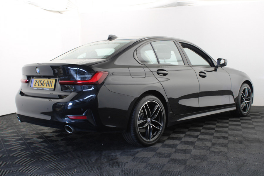 BMW 3 Serie 318i Business Edition | Pano | Navi | Camera |