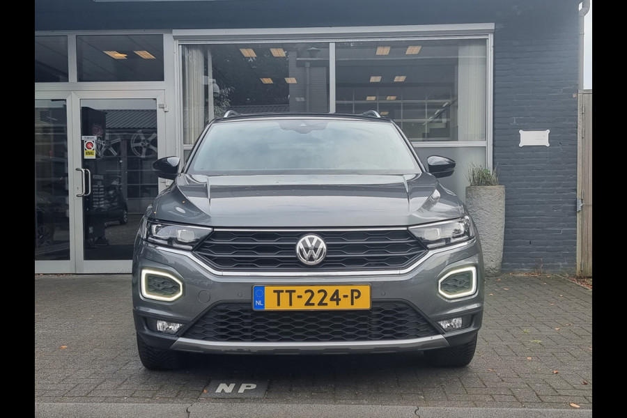 Volkswagen T-Roc 1.5 TSI Sport PANO / MATRIX / VIRTUAL / VOL!!