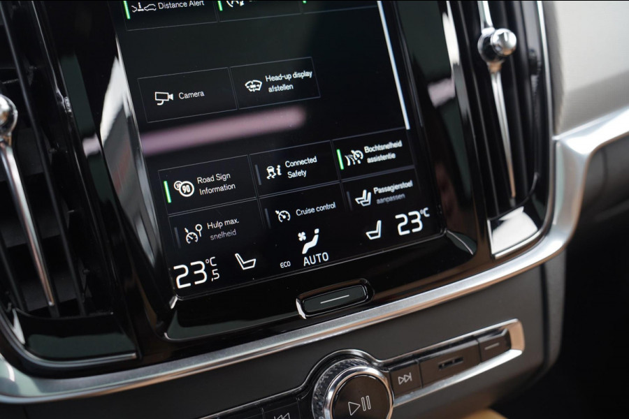 Volvo V90 2.0 T5 Inscription | Head up Display | Panorama | Apple Carplay | Lane Assist | Camera | 250 PK | 100% onderhouden | LED