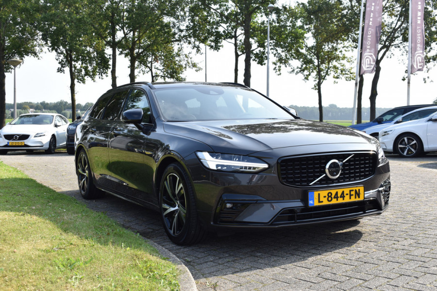 Volvo V90 B4 211PK Automaat Ultimate Dark | Panoramadak | Leder | ACC | Blis | Trekhaak | 360 camera | H&K | HUD | 19"LMV