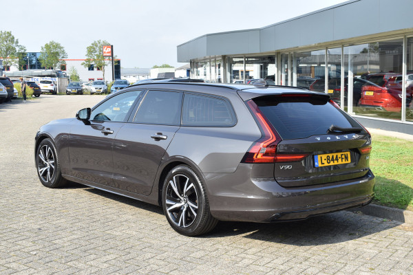 Volvo V90 B4 211PK Automaat Ultimate Dark | Panoramadak | Leder | ACC | Blis | Trekhaak | 360 camera | H&K | HUD | 19"LMV