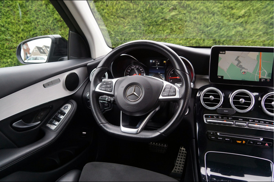 Mercedes-Benz GLC GLC 250 4M AMG line Night | Distronic HUD Panorama Keyless