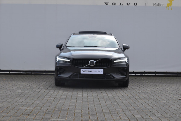 Volvo V60 T6 350PK Automaat Recharge AWD Plus Dark / Long range / 360 Camera / Semi-elektrisch inklapbare trekhaak / Panoramadak / Elektrische voorstoelen met geheugen / Apple Carplay / BLIS / Harman kardon audio /