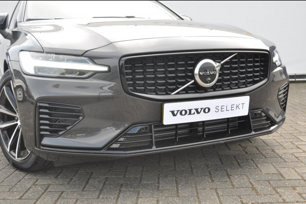 Volvo V60 T6 350PK Automaat Recharge AWD Plus Dark / Long range / 360 Camera / Semi-elektrisch inklapbare trekhaak / Panoramadak / Elektrische voorstoelen met geheugen / Apple Carplay / BLIS / Harman kardon audio /