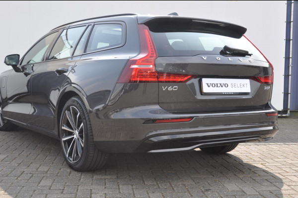 Volvo V60 T6 350PK Automaat Recharge AWD Plus Dark / Long range / 360 Camera / Semi-elektrisch inklapbare trekhaak / Panoramadak / Elektrische voorstoelen met geheugen / Apple Carplay / BLIS / Harman kardon audio /