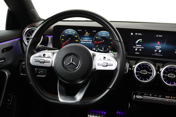 Mercedes-Benz CLA-Klasse 200 Business Solution AMG (PANORAMADAK, SFEERVERLICHTING, STOELVERWARMING, 1e EIGENAAR, GOED ONDERHOUDEN)