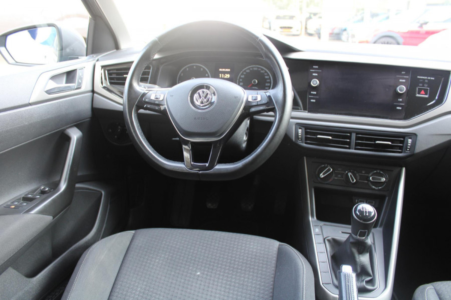 Volkswagen Polo 1.0 TSI Comfortline | APPLE CARPLAY |