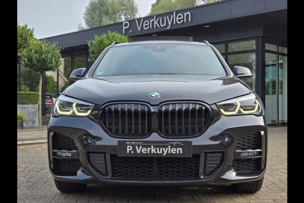 BMW X1 XDRIVE25E M SPORT I HARMAN KARDON I PANORAMA I NAVIGATIE I