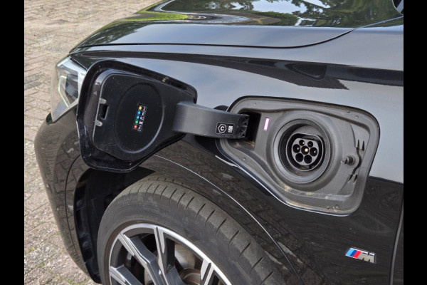 BMW X1 XDRIVE25E M SPORT I HARMAN KARDON I PANORAMA I NAVIGATIE I