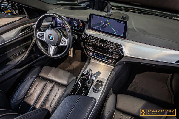 BMW 5 Serie Touring 530i|M-sport|Laser|Pano|20inch|Cam|HUD|