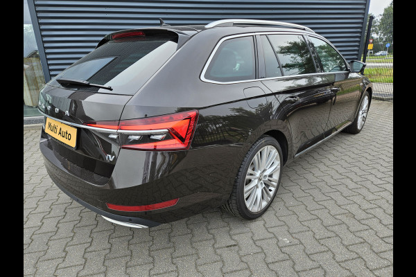 Škoda Superb Combi 1.4 TSI iV Laurin & Klement Plug in Hybrid PHEV | Panodak | Trekhaak af Fabriek | Adaptive Cruise | 360 Camera | Lederen Comfortzetels Memory | Premium Sound | Keyless |